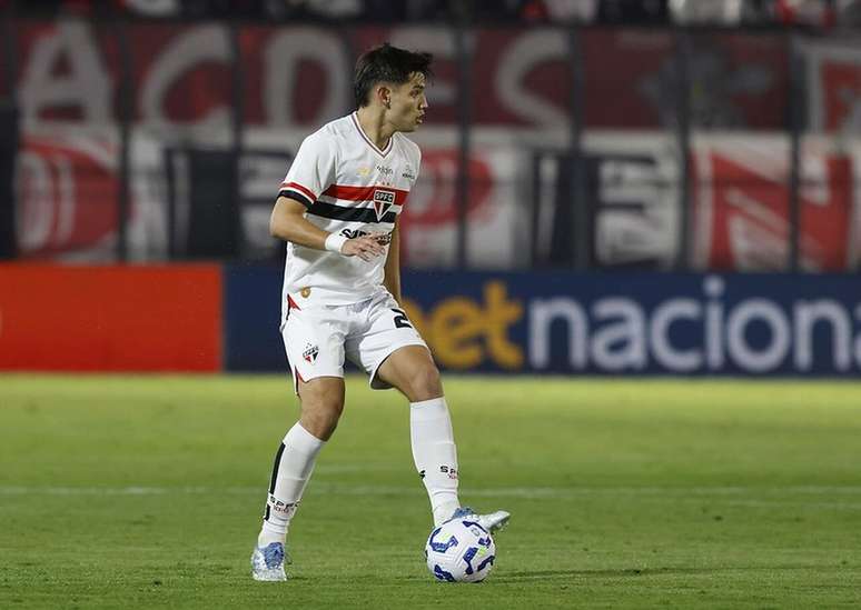 S&atilde;o Paulo sofre transferban da Fifa por atraso no pagamento de Bobadilla &ndash;