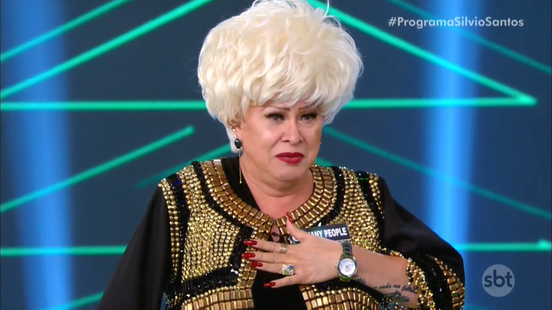 Nany People hits football, exceeds a mouse and takes the highest value of the show of millions with famous