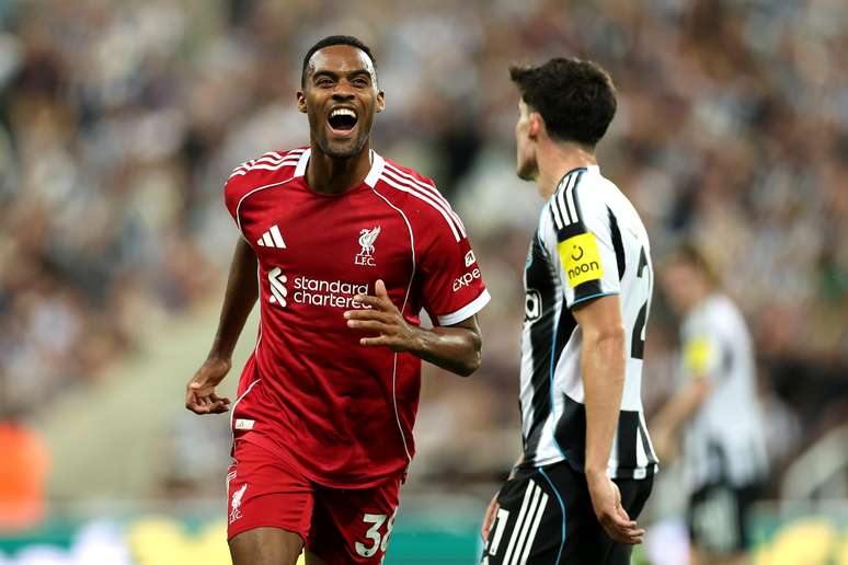 Gravenberch abriu o placar 