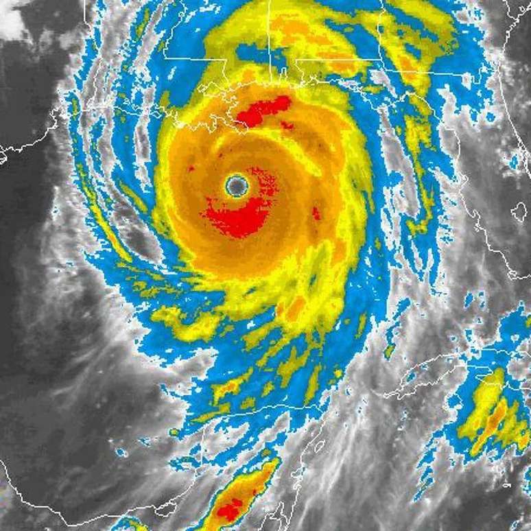 Rajadas de vento do furac&atilde;o Katrina chegaram a 225km/h ao atingir o sudeste da Louisiana