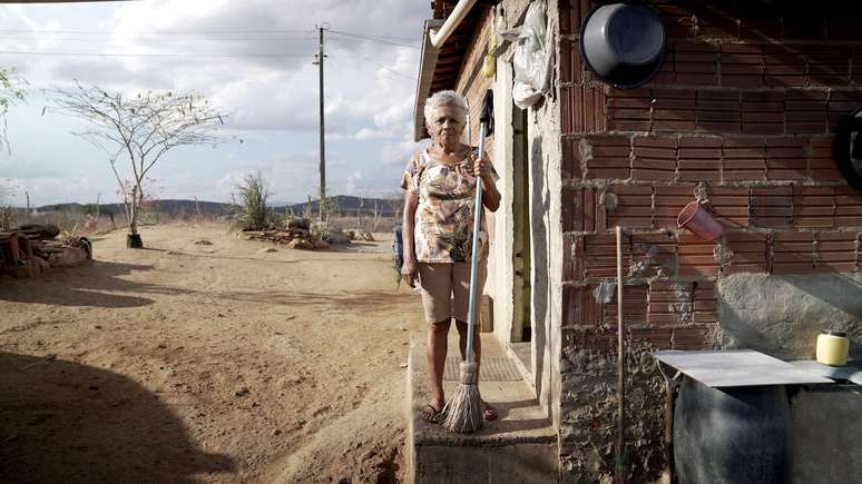 Moradora do povoado Caracolzinho (PB), onde historiador Aldrey Ribeiro diz ter encontrado vest&iacute;gios de juda&iacute;smo