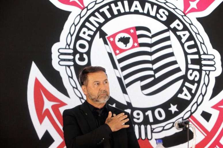 Corinthians vota para novo presidente ap&oacute;s destitui&ccedil;&atilde;o de Augusto Melo &ndash;