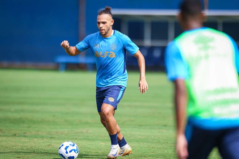 Braithwaite &eacute; vaiado ao ser substitu&iacute;do em Gr&ecirc;mio x Cear&aacute; 