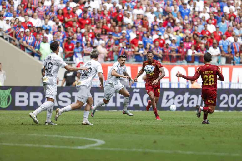 Santos perde para o Bahia e segue próximo ao Z4 do Brasileirão –