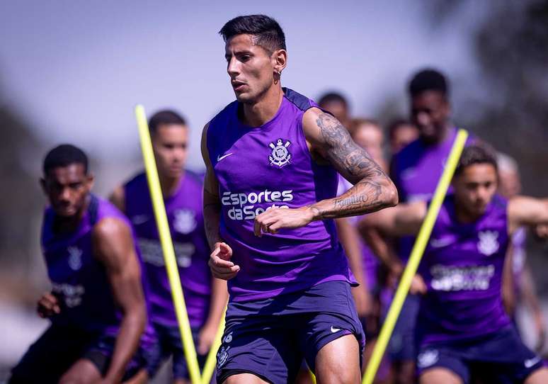 Reservas contra o Vasco fizeram trabalhos no gramado –