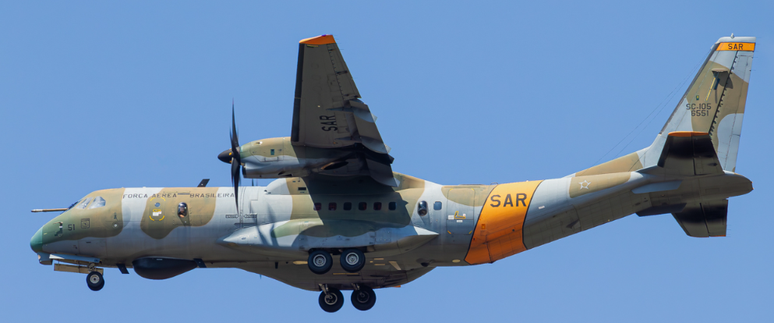 SC-105 'Persuader' da FAB, usado nas buscas por navio que teria naufragado no litoral de SP