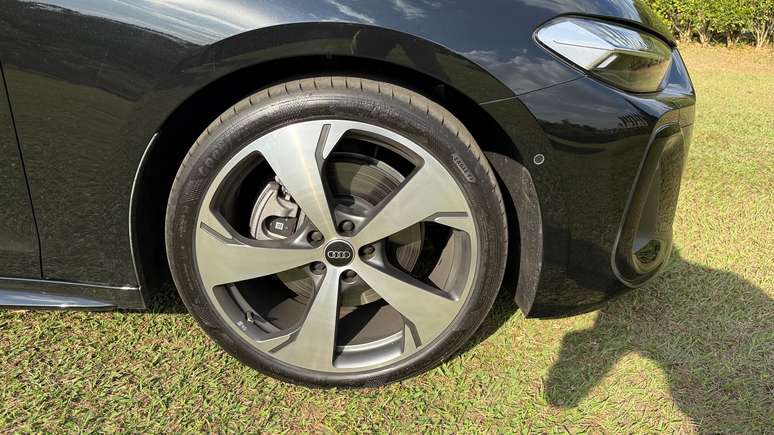 Novo Audi A5 Sedan 2.0 TFSI Performance S edition quattro