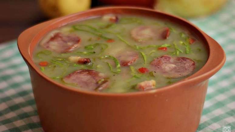 Easy green broth and ready in less than 1 hour