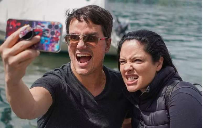 Famoso anuncia divórcio após 30 anos de casamento; veja!