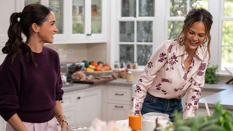 S&eacute;rie de Meghan recebe convidadas como Chrissy Teigan