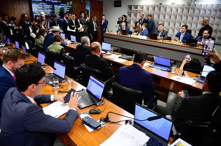 CPMI vota convocações de ex-ministros e ex-presidentes do INSS nesta terça-feira