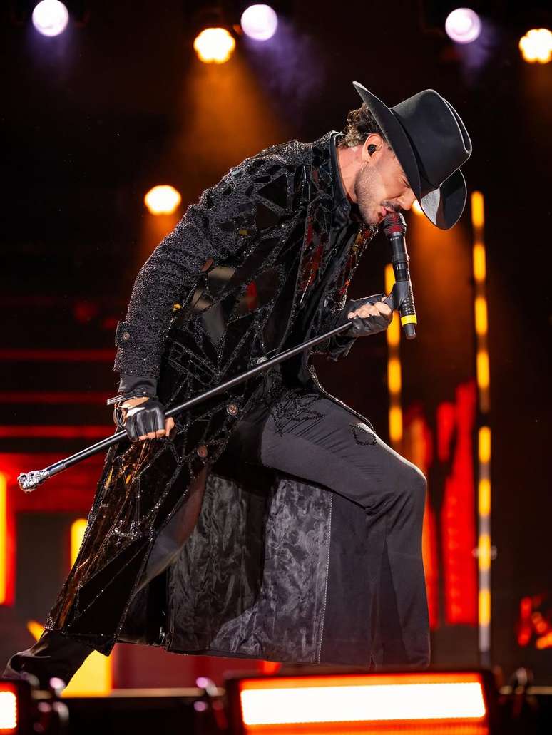 Luan Pereira se apresenta na gravação de seu DVD