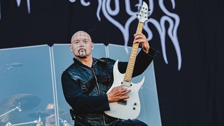 Marek "Ashok" Smerda com o Cradle of Filth em 2022 -