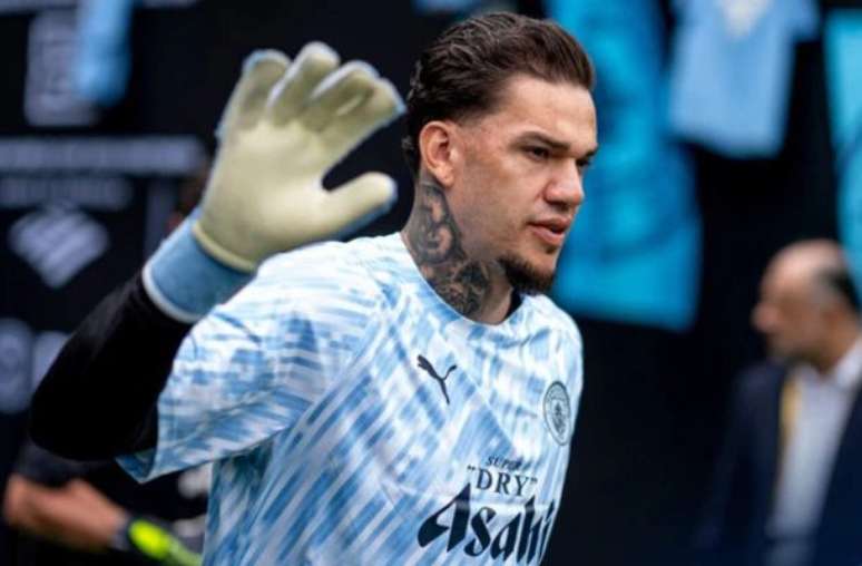 - Reprodução de Vídeo - Legenda: Ederson está no futebol inglês há oito temporadas