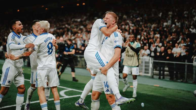 Cornelius comemorando o primeiro do K&oslash;benhavn 