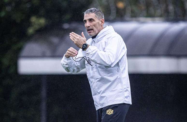 Treino do Santos no CT Rei Pel&eacute; &ndash;