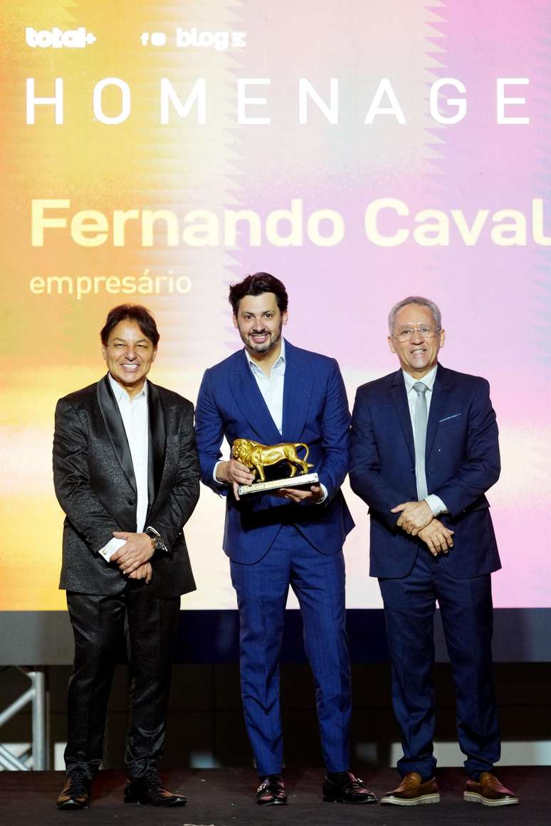 Fernando Cavalcanti receives Leone Golden Trophy in Brasilia Fernando Cavalcanti receives Leone Golden Trophy in Brasilia