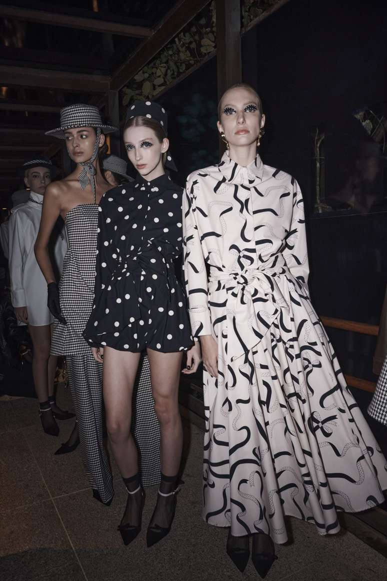 Look da cole&ccedil;&atilde;o Carol Bassi Visita Conrado Segreto 