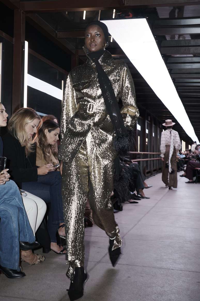 Look da cole&ccedil;&atilde;o Carol Bassi Visita Conrado Segreto 