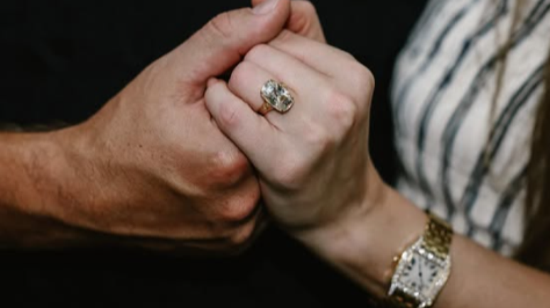  O anel foi desenhado pelo próprio atleta em colaboração com o designer Kindred Lubeck, da joalheria Artifex Fine.