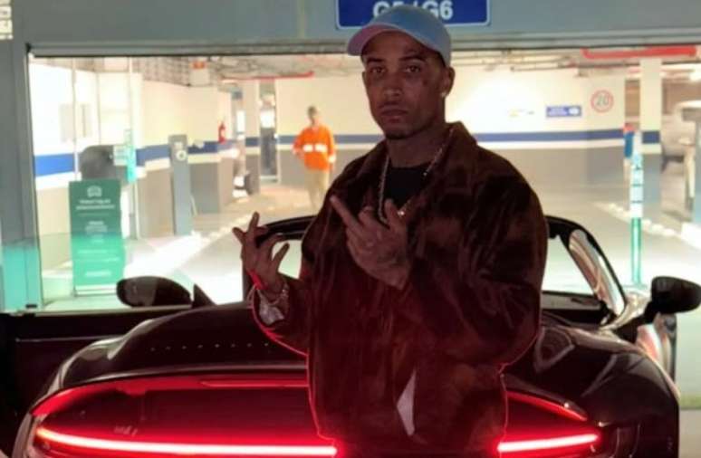 Black Cat, Bia Miranda’s boyfriend, making money from what?