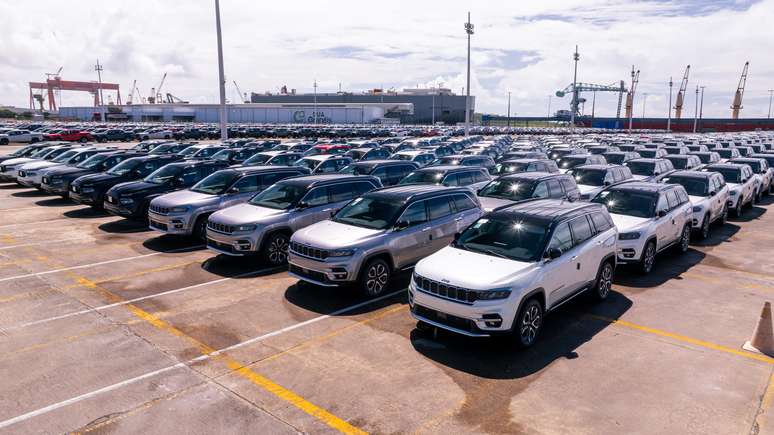 Stellantis inicia exportação do Jeep Commander brasileiro para o Oriente Médio