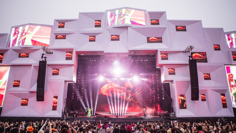 Palco The One no The Town