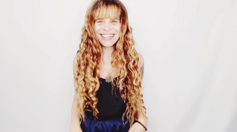 Vanusa’s daughter becomes quantum therapist after 14 years of cleaning