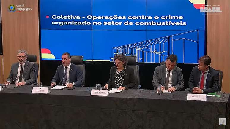 Coletiva sobre a operações contra o crime organizado no setor de combustíveis