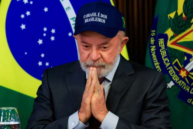 O presidente Lula afirmou que, se Bolsonaro não cometeu atos contidos nos autos do processo, 'será absolvido e a vida continua'