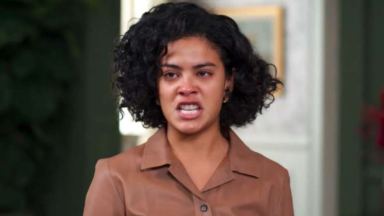Vale Everything: Fatima Weapon Scandal at the wedding of Odete and Cesare Vale Everything: Fatima Weapon Scandal at the wedding of Odete and Cesare