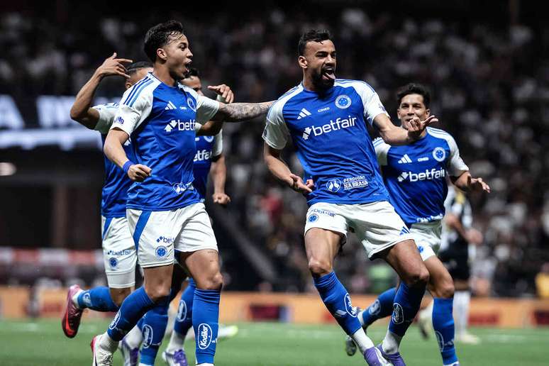 Cruzeiro &eacute; o terceiro colocado e mira a lideran&ccedil;a do Brasileiro &ndash;