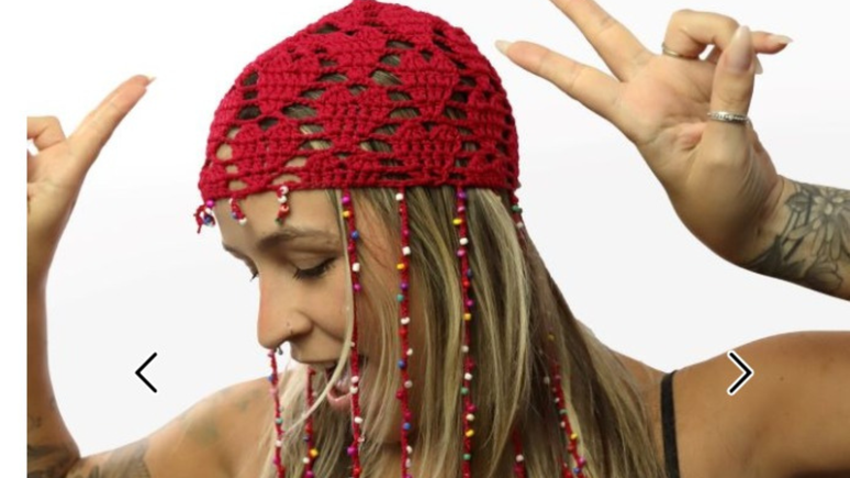 Hood crochet hat 