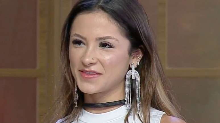 The essay by woman pregnant by Valente Nathalia causes controversy: “This theme …”