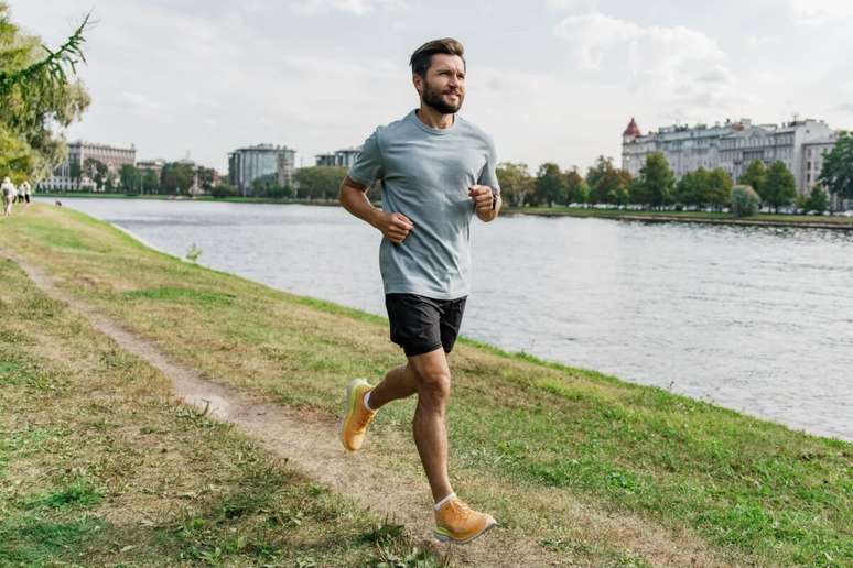 Síndrome do joelho de corredor pode causar dores e exige cuidados