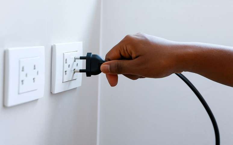 The appliance that consumes the same energy as the 65 refrigerators connected simultaneously