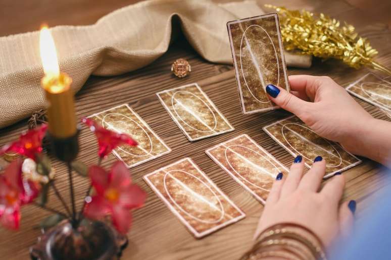 See the forecasts of the September Zingari deck for the 12 signs