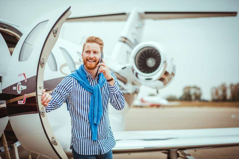 Número de milionários mais do que quadruplicou no Brasil em 12 anos, de 81 mil em 2011, para cerca de 366 mil em 2023. Assim, as saídas de milionários do país crescem em parte refletindo o maior número deles no Brasil