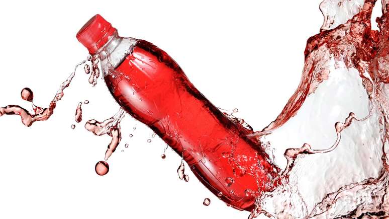 Isotonic hydrates more than water? See the real effect Isotonic hydrates more than water? See the real effect