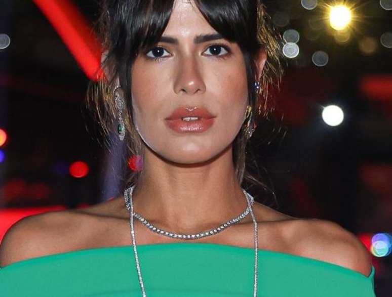 Anthyonia repeats the green dress that Gloria Pires wore in 2016 Anthyonia repeats the green dress that Gloria Pires wore in 2016