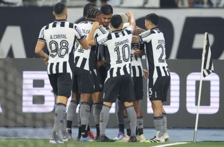 In the goal of the goal, Botafogo imposes himself in Bragantino and is close to the G4 In the goal of the goal, Botafogo imposes himself in Bragantino and is close to the G4