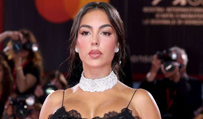 Powerful! Cristiano Ronaldo’s bride shows Millionaire Alliance and steals the scene in the red carpet. See photos of jewelry