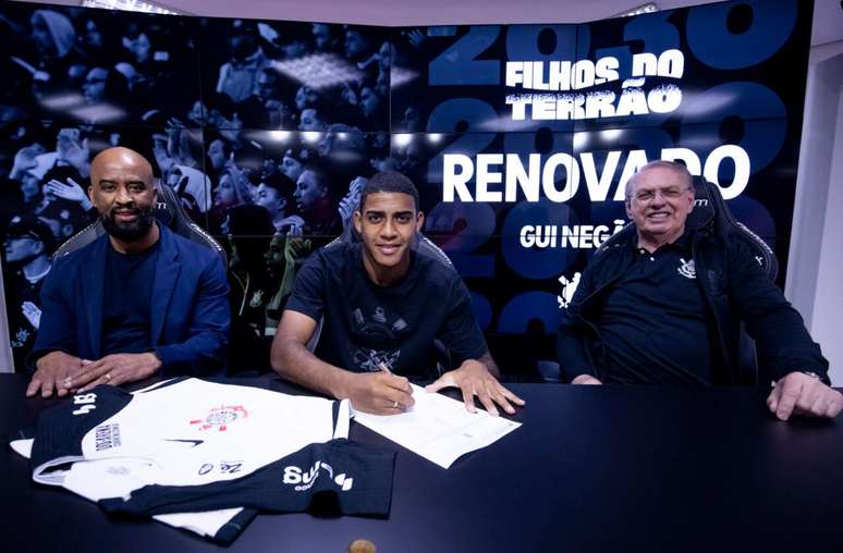 Gui Neg&atilde;o estendeu seu v&iacute;nculo com o clube at&eacute; 2030 &ndash;