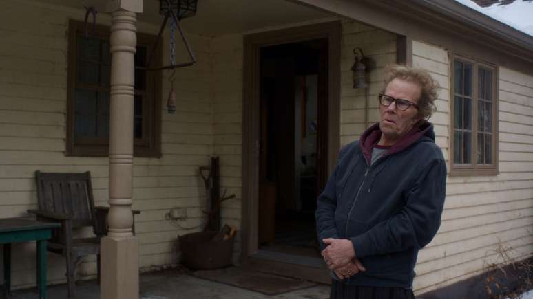 Tom Waits plays an eccentric and lonely father to the teaser of Father Mother Sister Brother, by Jim Jarmusch