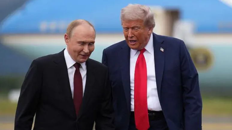 Comparecimento ao desfile em Pequim será outro impulso para o posicionamento internacional de Vladimir Putin, após sua reunião com Donald Trump no Alasca