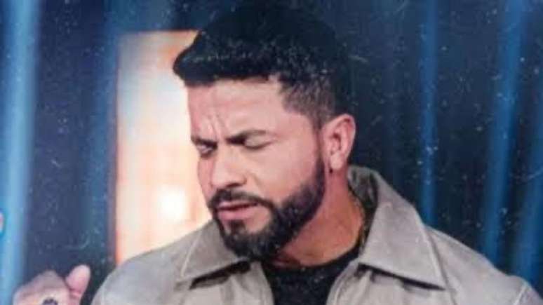 A polícia investiga a motivação do assassinato do cantor e tenta identificar os autores, que fugiram após o crime