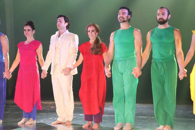 Bailarinos da Studio3 Cia. de Dan&ccedil;a -