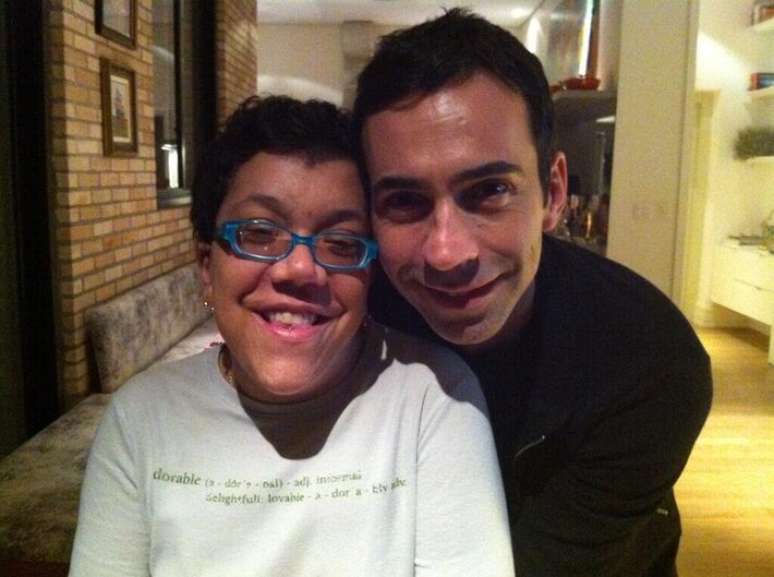 Cesar Tralli e a irm&atilde; Gabriela Tralli.