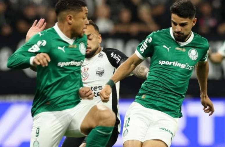 Corinthians e Palmeiras ficam no empate na Neo Qu&iacute;mica Arena &ndash;