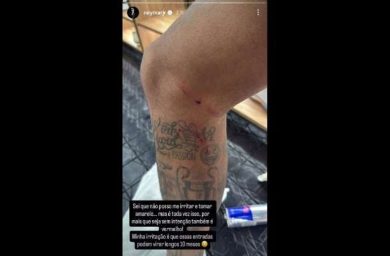 Neymar reclamou da arbitragem da partida entre Santos e Fluminense &ndash;